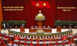 Thông cáo báo chí về ngày làm việc thứ hai Hội nghị Trung ương 13 khóa XIII